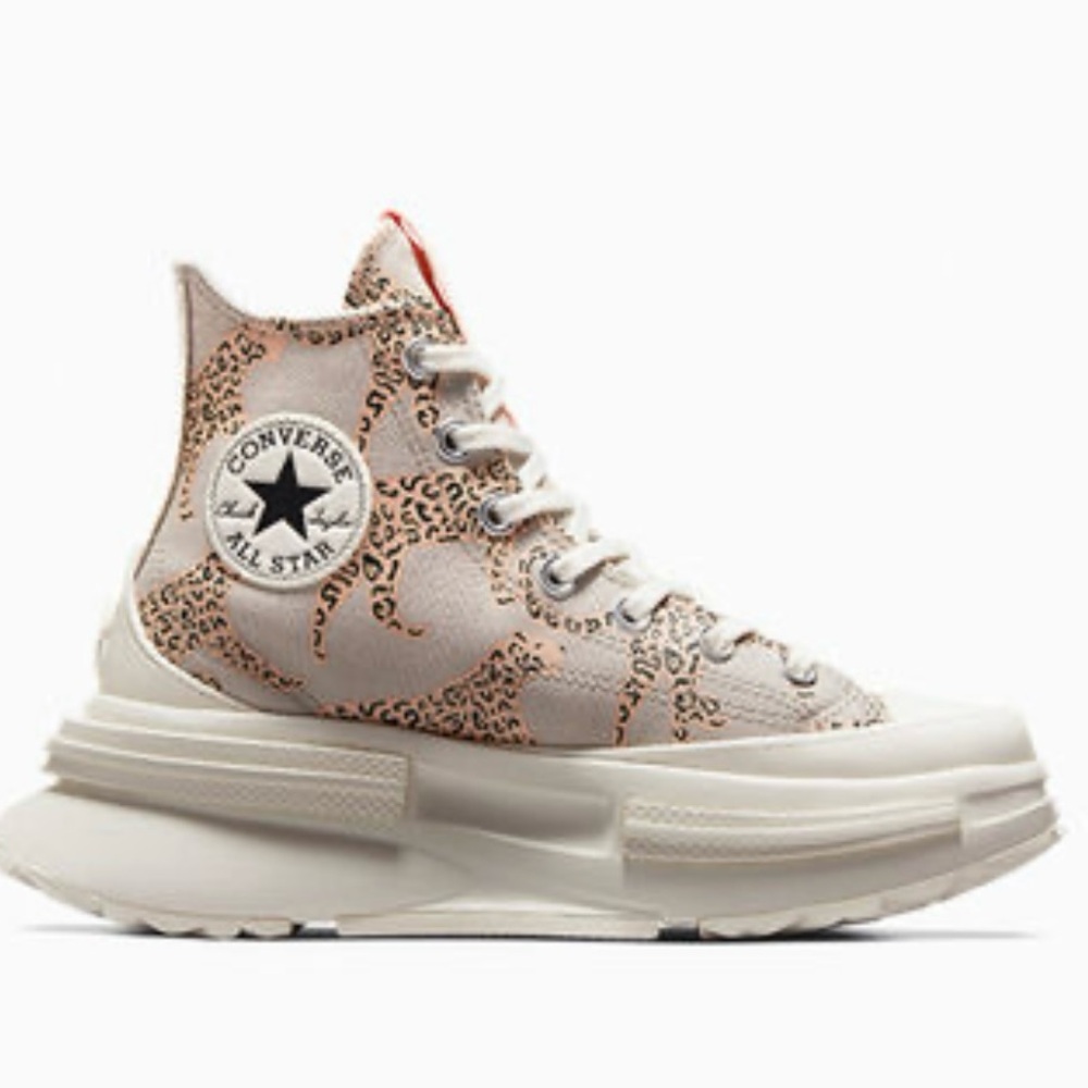 Converse Platform High Top Sneakers in Beige with Leopard Print